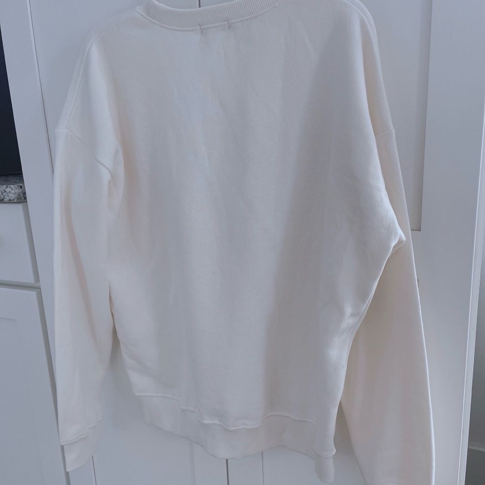 PrettyLittleThing Crewneck Classic Cream Sweatshirt Top with French Script - Picture 5 of 5